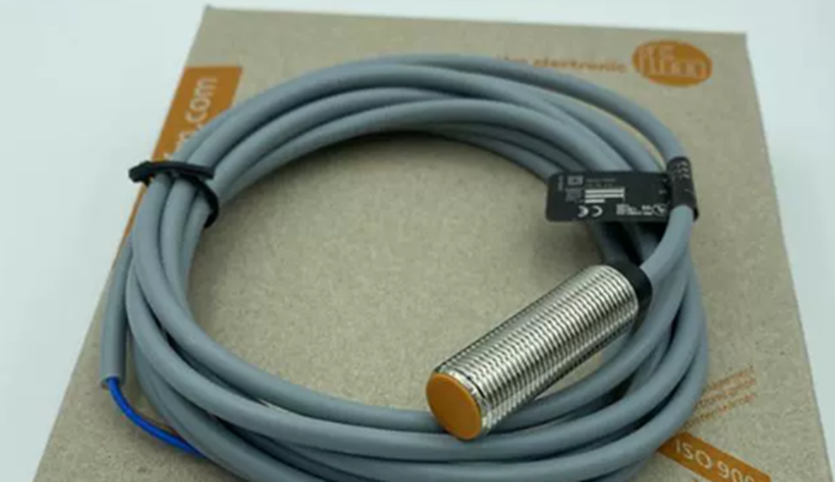 IFM IF5740 Proximity Induction Sensor - IFM