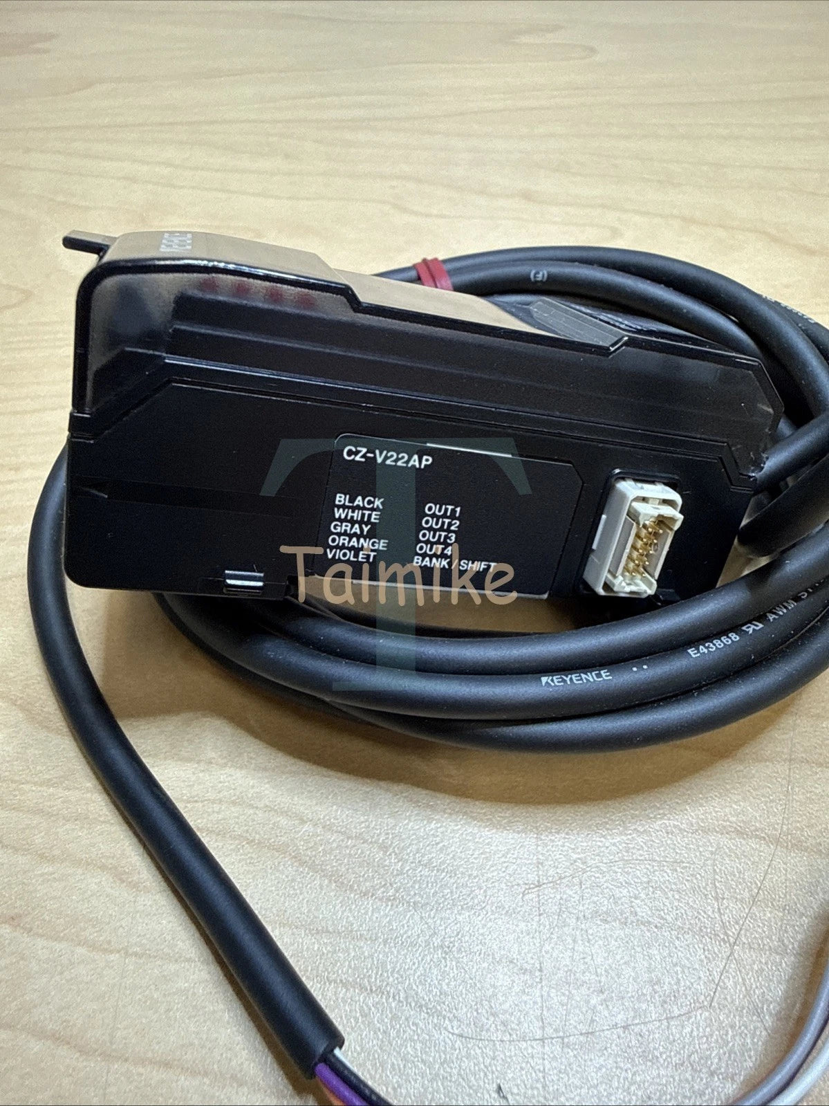 Keyence CZ-V22AP Digital RGB Sensor