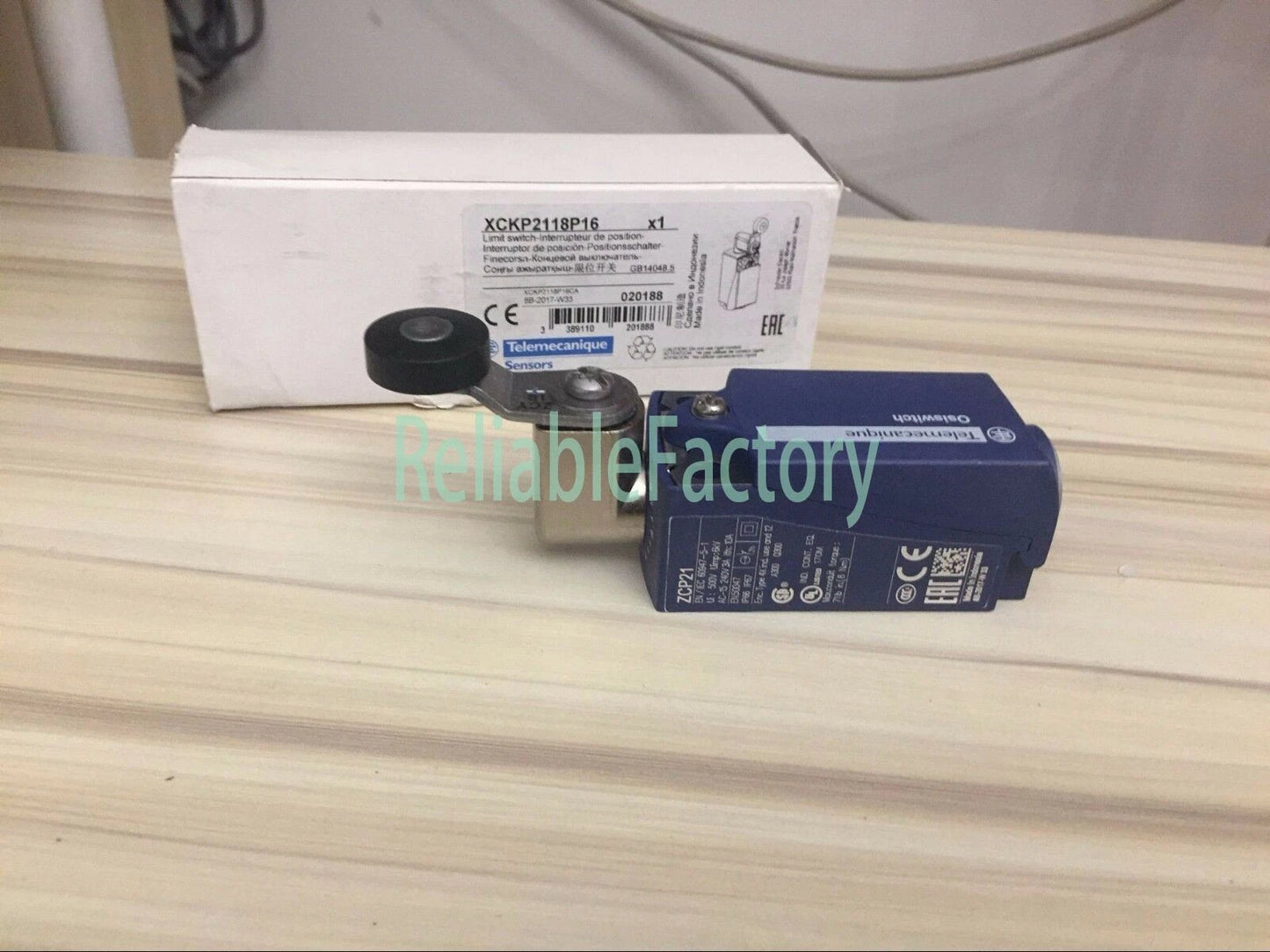 1PC XCKP2118P16 Limit Switch Free Shipping
