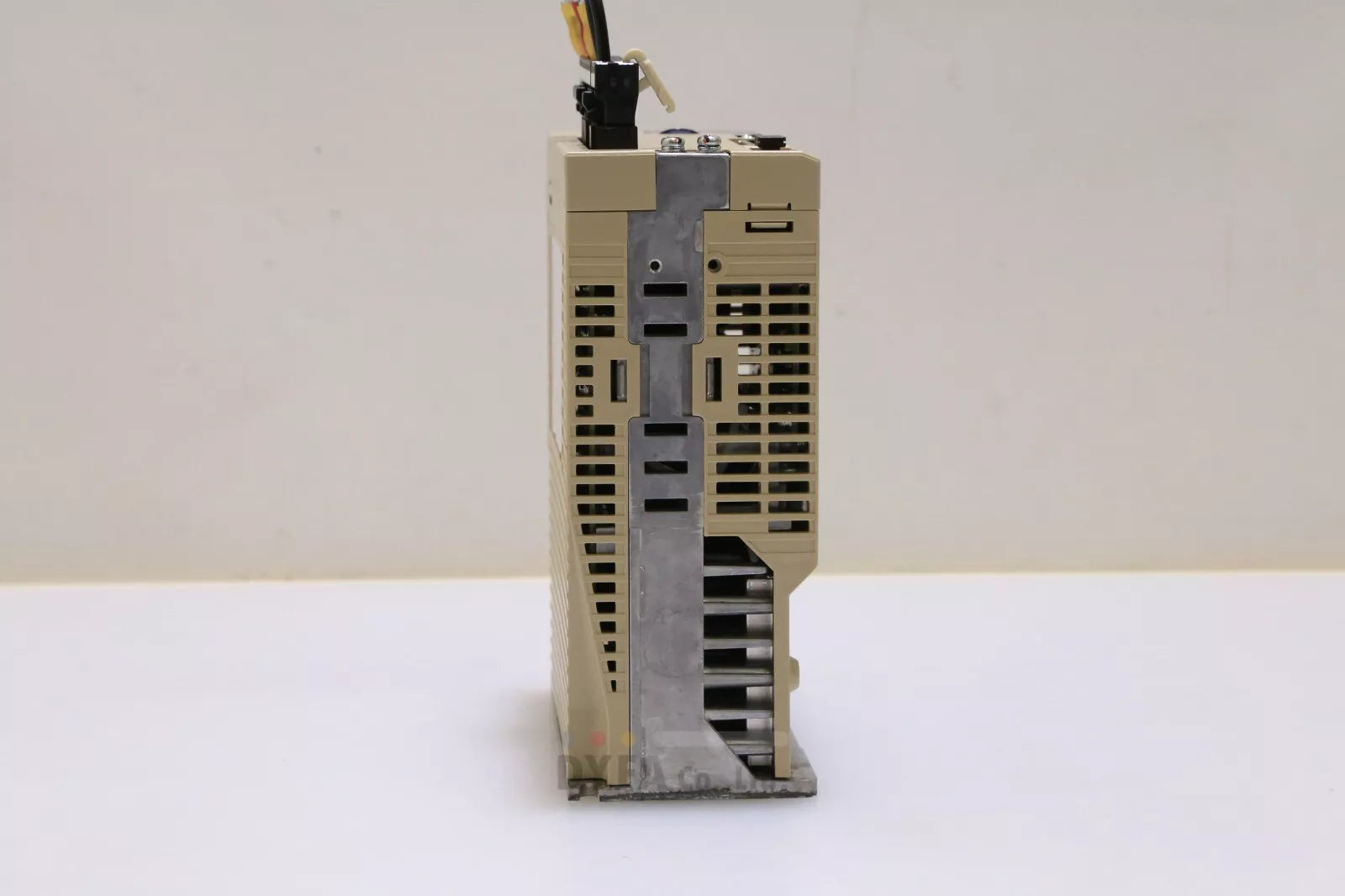 Yaskawa SGDV-5R5A01A002000 AC Servo Drive New - YASKAWA