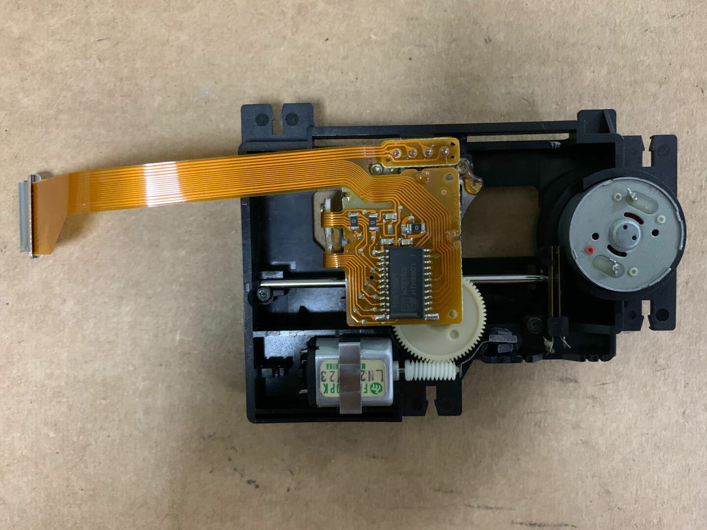 new 1pcs  Laser Lens Optical Pickup VAM-1204 CDM12.4 With Mechanism For Philips