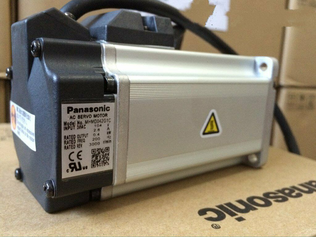 Panasonic AC Servo Motor MHMD042G1C - PANASONIC