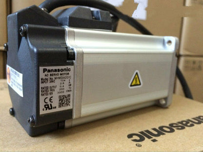 Panasonic AC Servo Motor MHMD042G1C - PANASONIC