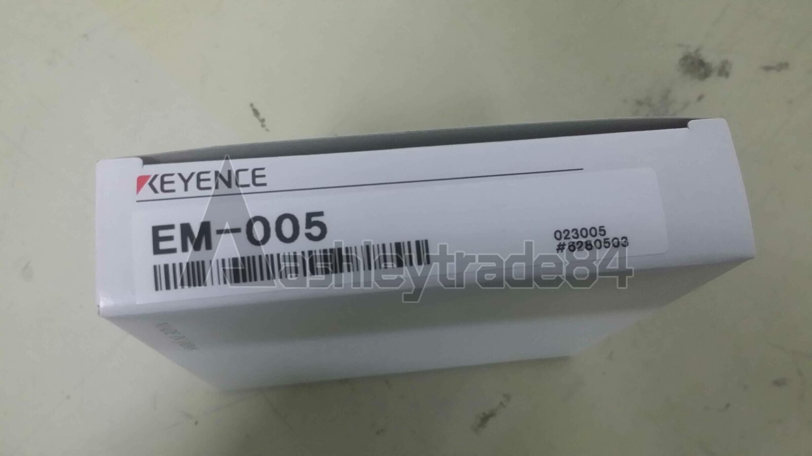 new 1PCS  Keyence Proximity Sensor EM-005 EM005