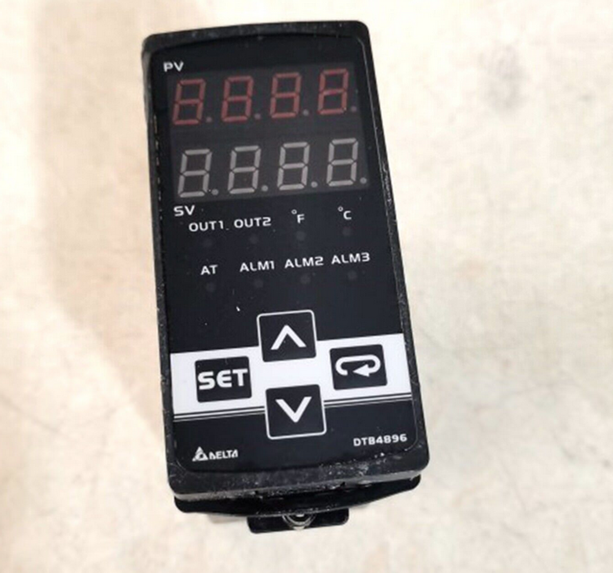 new  DELTA DTB4896VR Temperature Controller DELTA