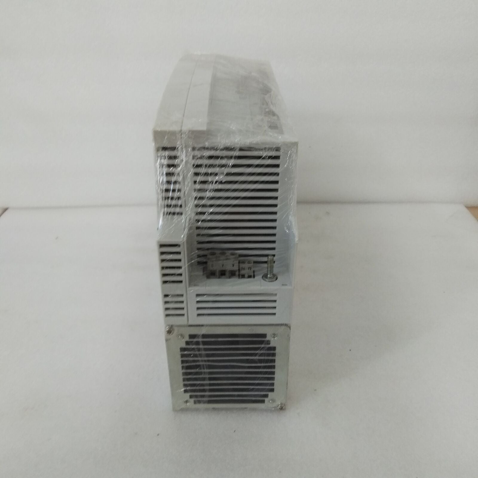 Used Lenze INVERTER EVS9324-EP within 24 hours refurbished - LENZE