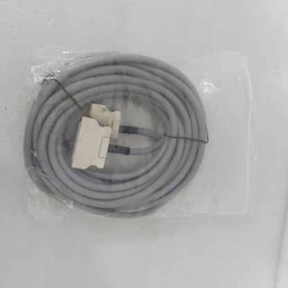 New Omron CS1W-CN133 Cable Within 24 Hours - OMRON