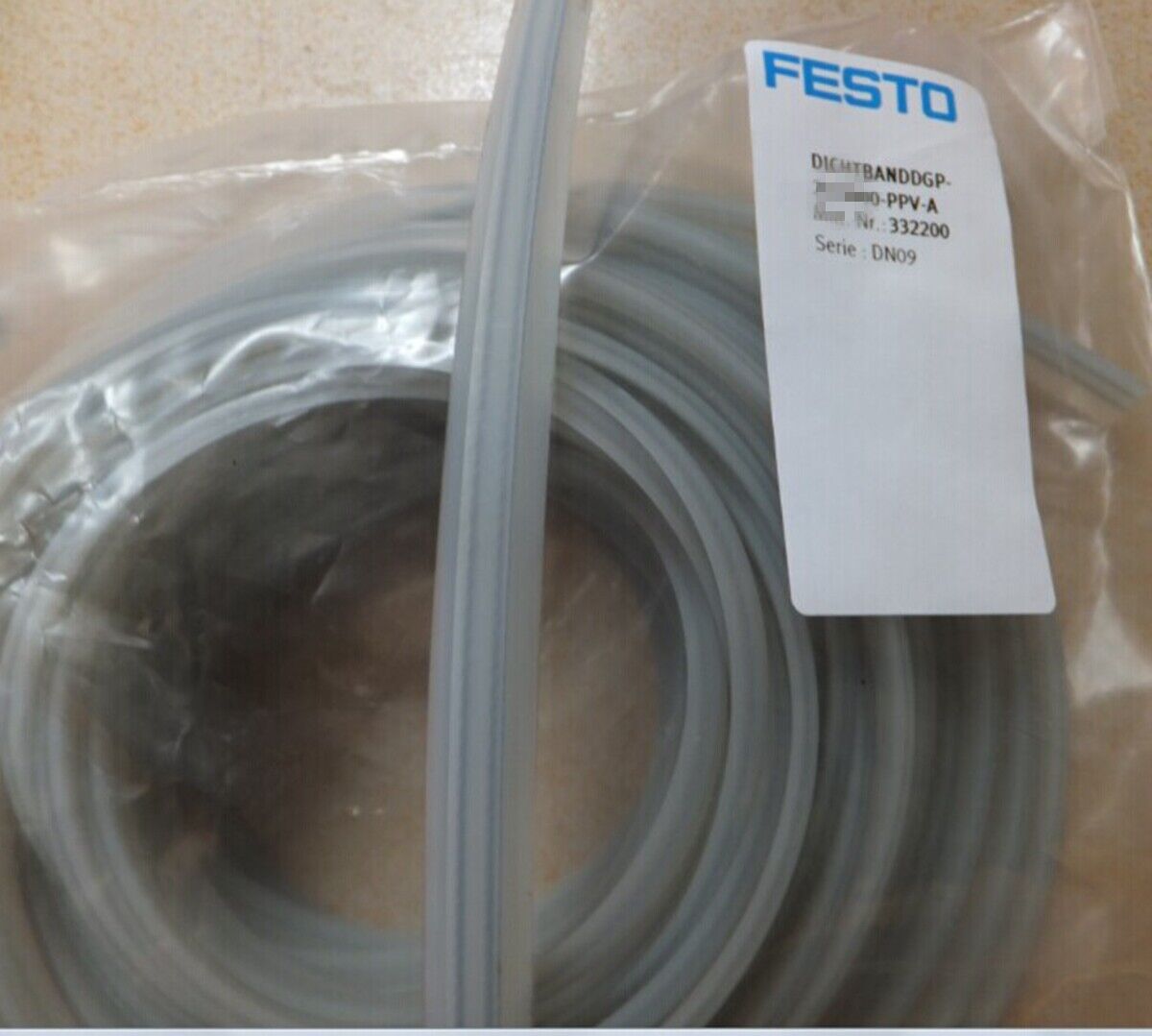 new 1PCS  FOR FESTO rodless cylinder DGP-40-PPV-A-B sealing strip