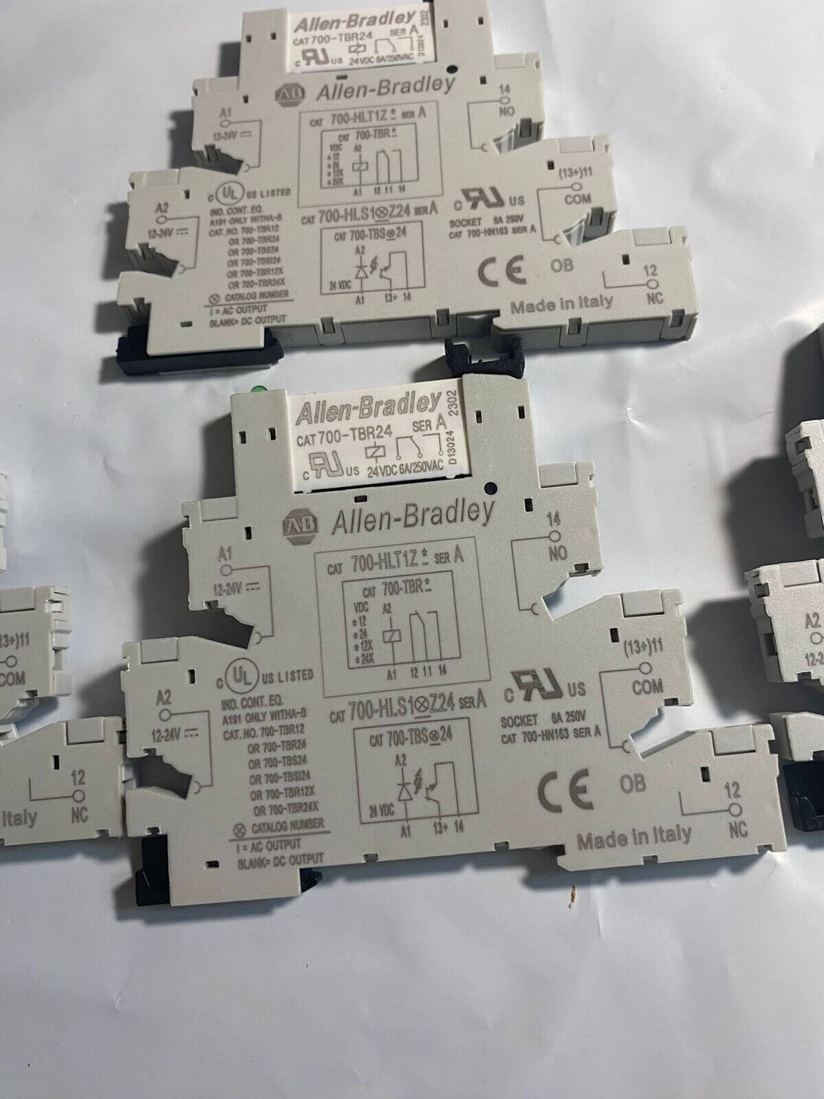 new 1PCS ALLEN BRADLEY 700-HLT1Z24 TERMINAL BLOCK RELAY WITH 700-TBR24 RELAY - ALLEN BRADLEY