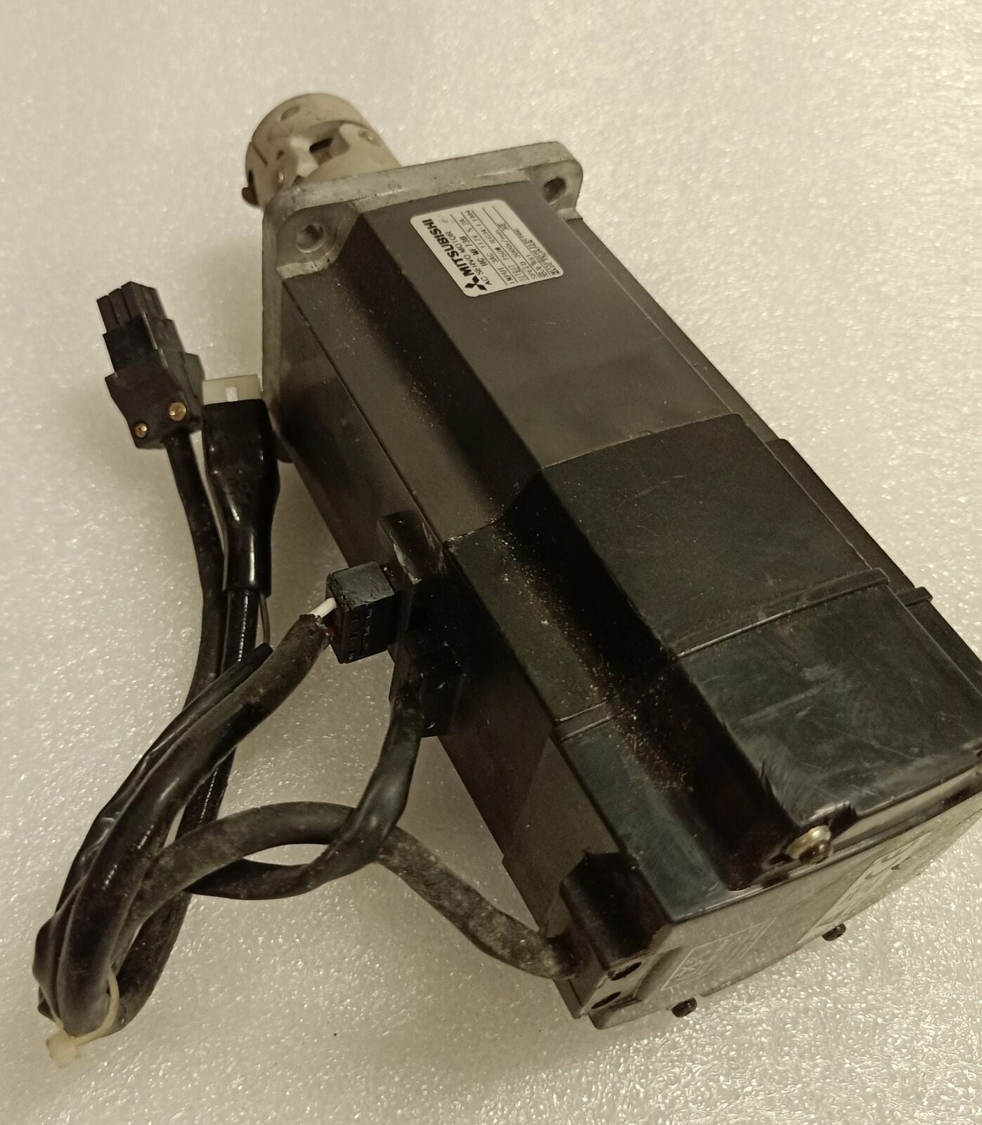 Mitsubishi AC servo motor HC-MF73B tested in good condition - MITSUBISHI
