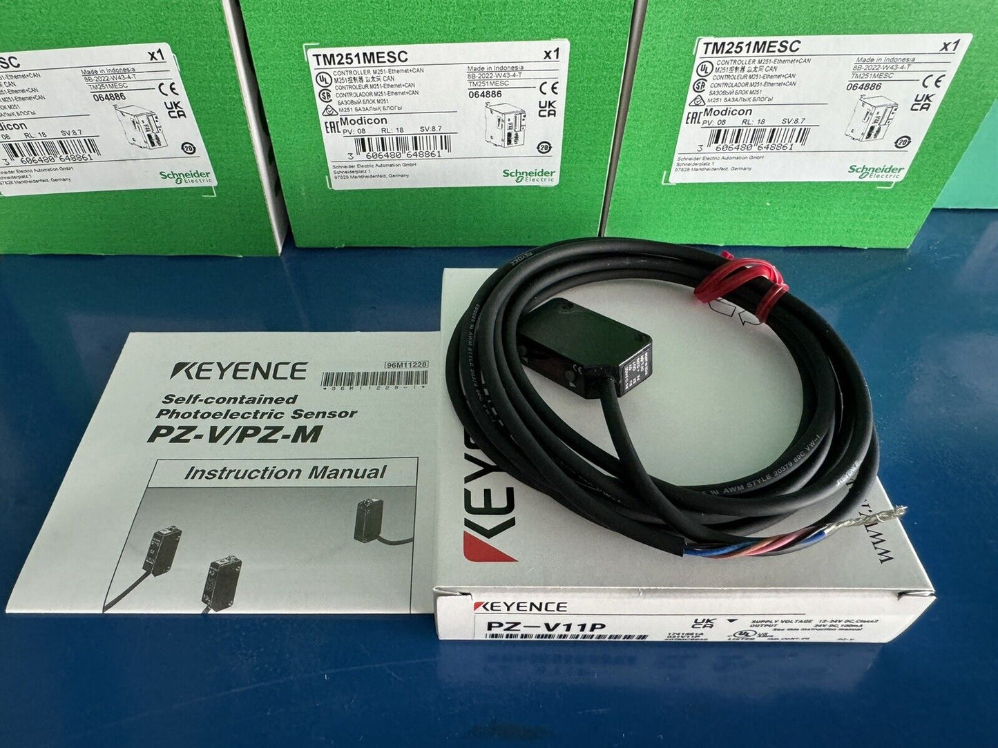 new 1pcs PZ-V11P PZ V11P Keyence ones Photoelectric Sensor - KEYENCE