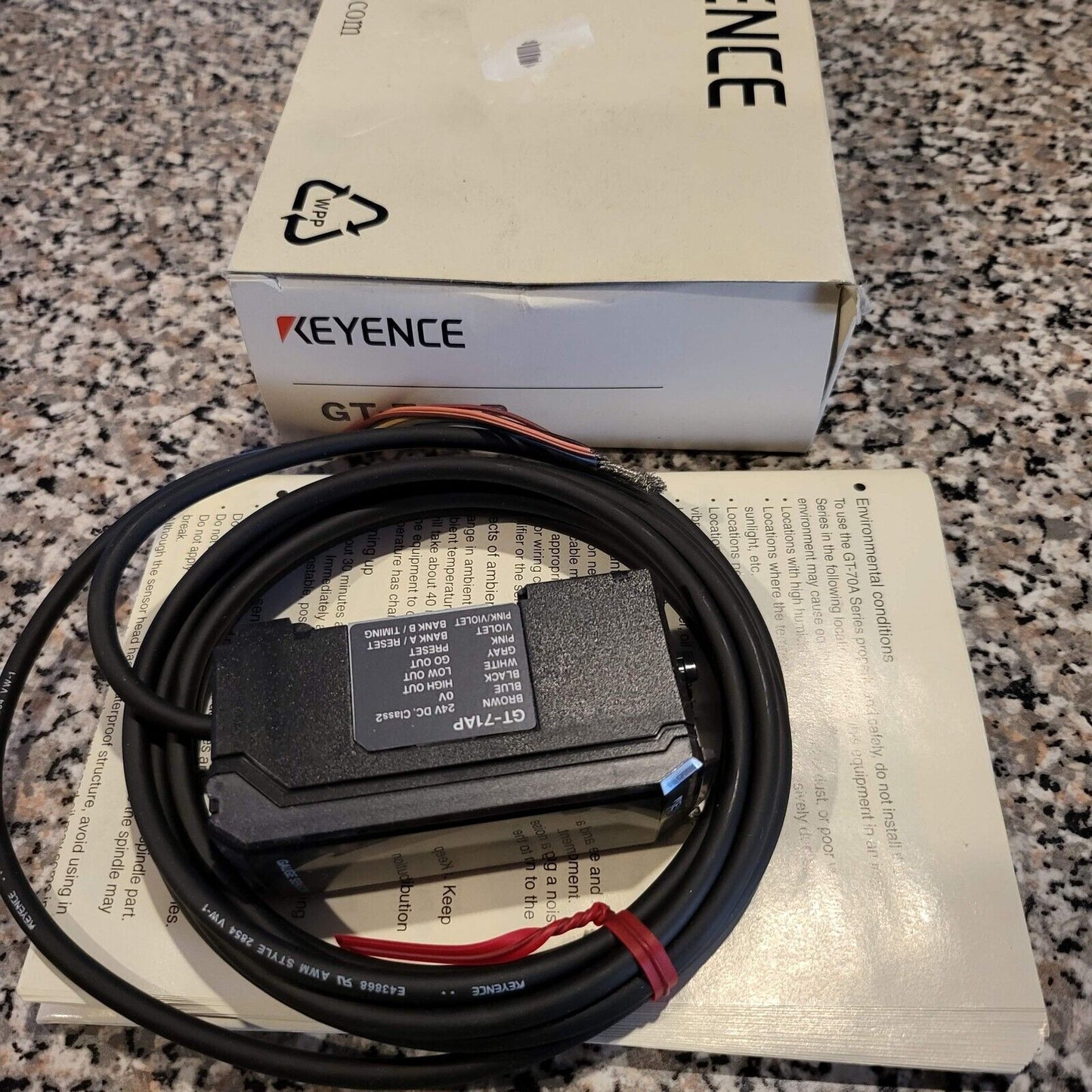 KEYENCE GT-71AP Amplifier DIN Rail Mount - KEYENCE