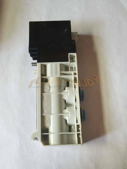 new 1PCS FESTO VUVB-S-M42-AZD-Q6-1C1 537493 Solenoid Valve - FESTO