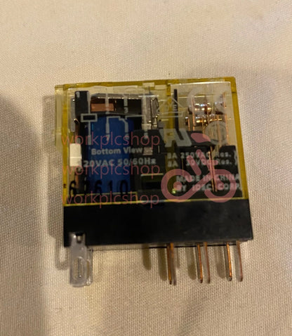 10PCS/BOX IDEC RJ2S-CL-A120 / RJ2SCLA120 Old Stock