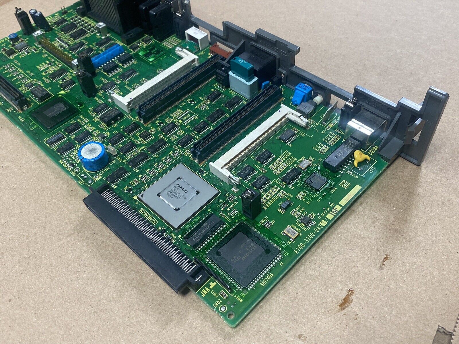 Fanuc Main Control Circuit Board Module A16B-3200-0421/16F Used - FANUC