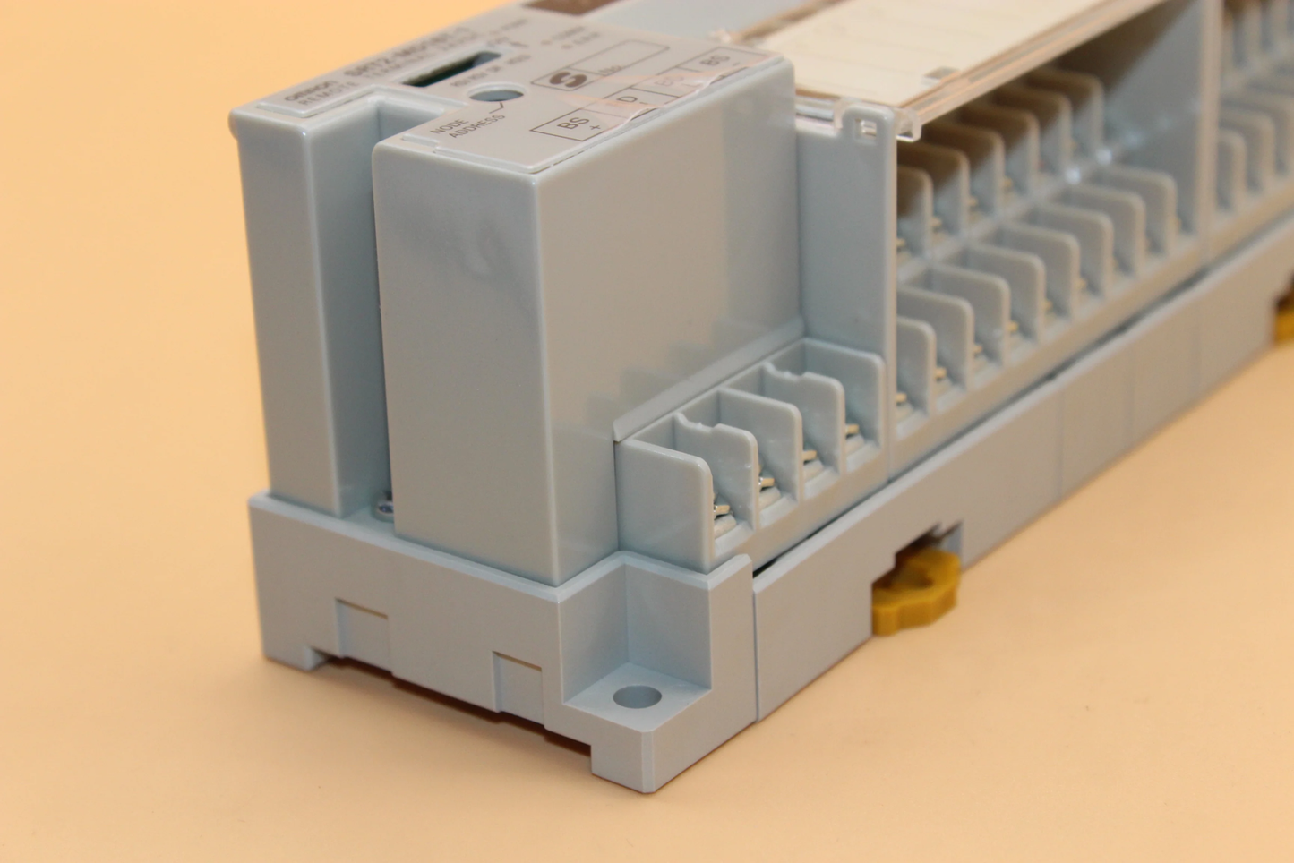 OMRON SRT2-MD16T-1 - OMRON