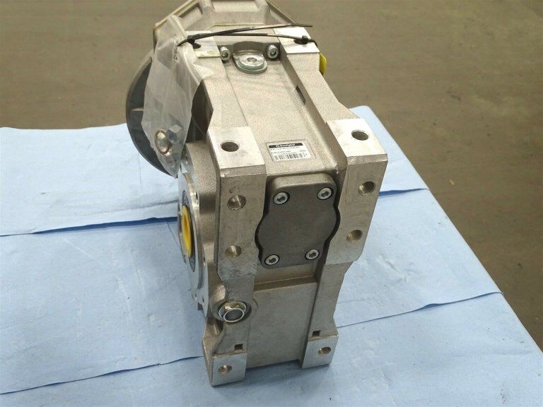 BONFIGLIOLI W R 110 U 300 P 100 B5 B3 Motor gearbox reducer - BONFIGLIOLI