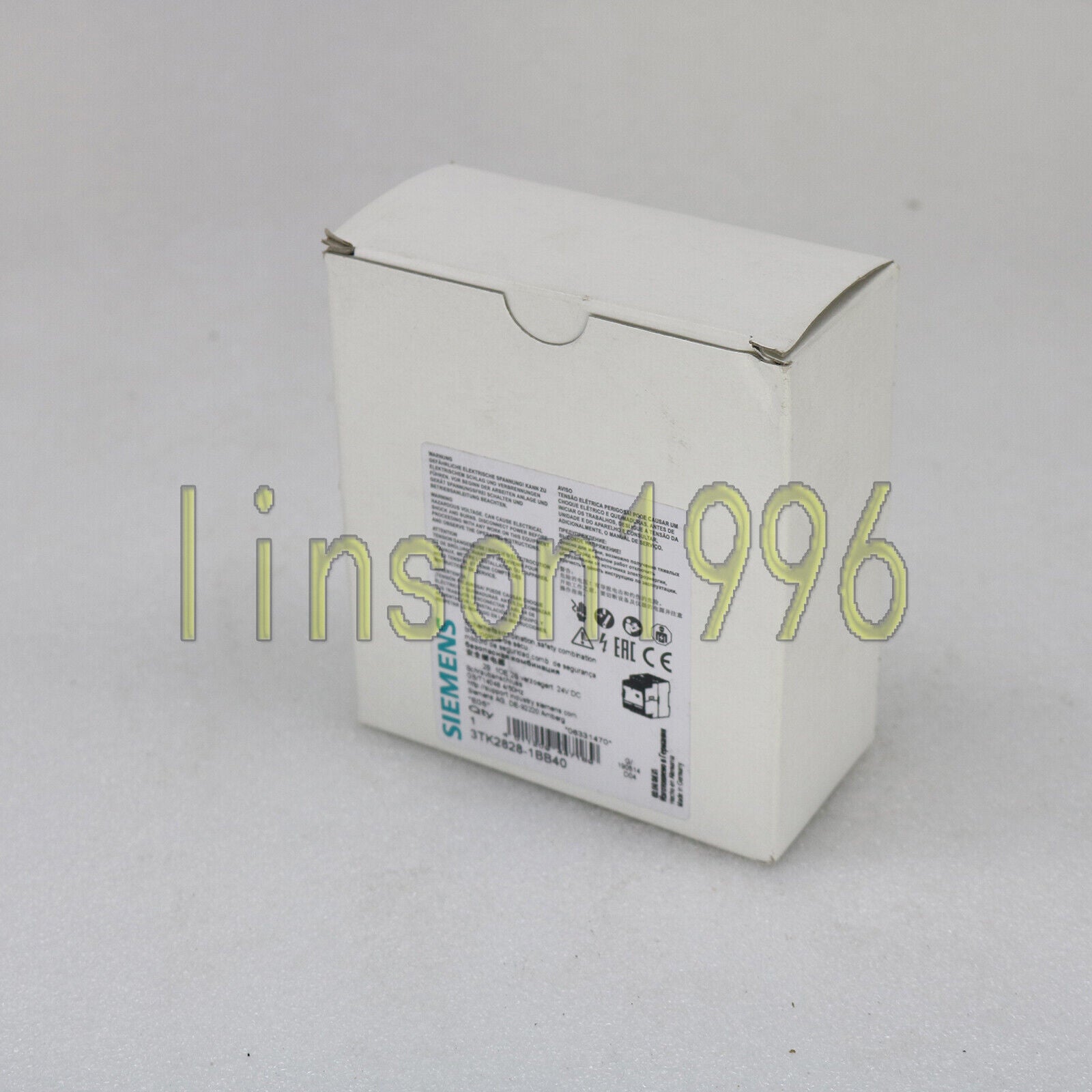 new ONE  Siemens safety relay 3TK2828-1BB40 in box one year Siemens