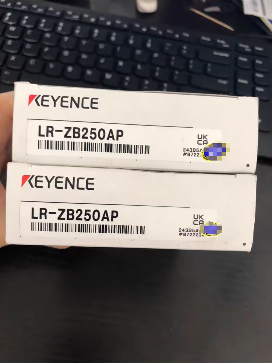 1PC Keyence LR-ZB250AP LRZB250AP Sensor In Box