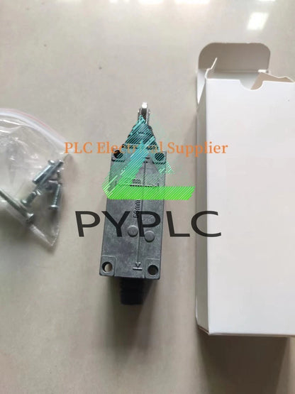 AZ-8122 1X Panasonic AZ8122 VL MINI Limit Switch Fast Delivery