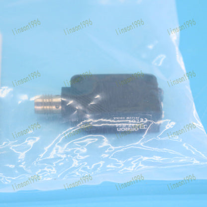 E3Z-R66 12-24VDC Omron Photoelectric Switch in Box - OMRON