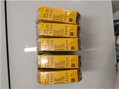 PNOZ Safety Relay PNOZ m EF 4DI4DOR Sealed - PNOZ