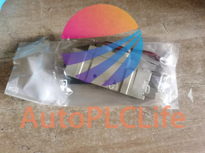 1PC SMC SY7120-6LD-02 Solenoid Valve SY71206LD02