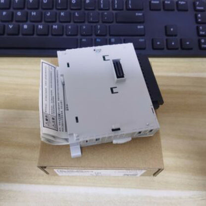 Mitsubishi 1PC PLC FX5-4AD-ADP FX54ADADP Analog Module - MITSUBISHI