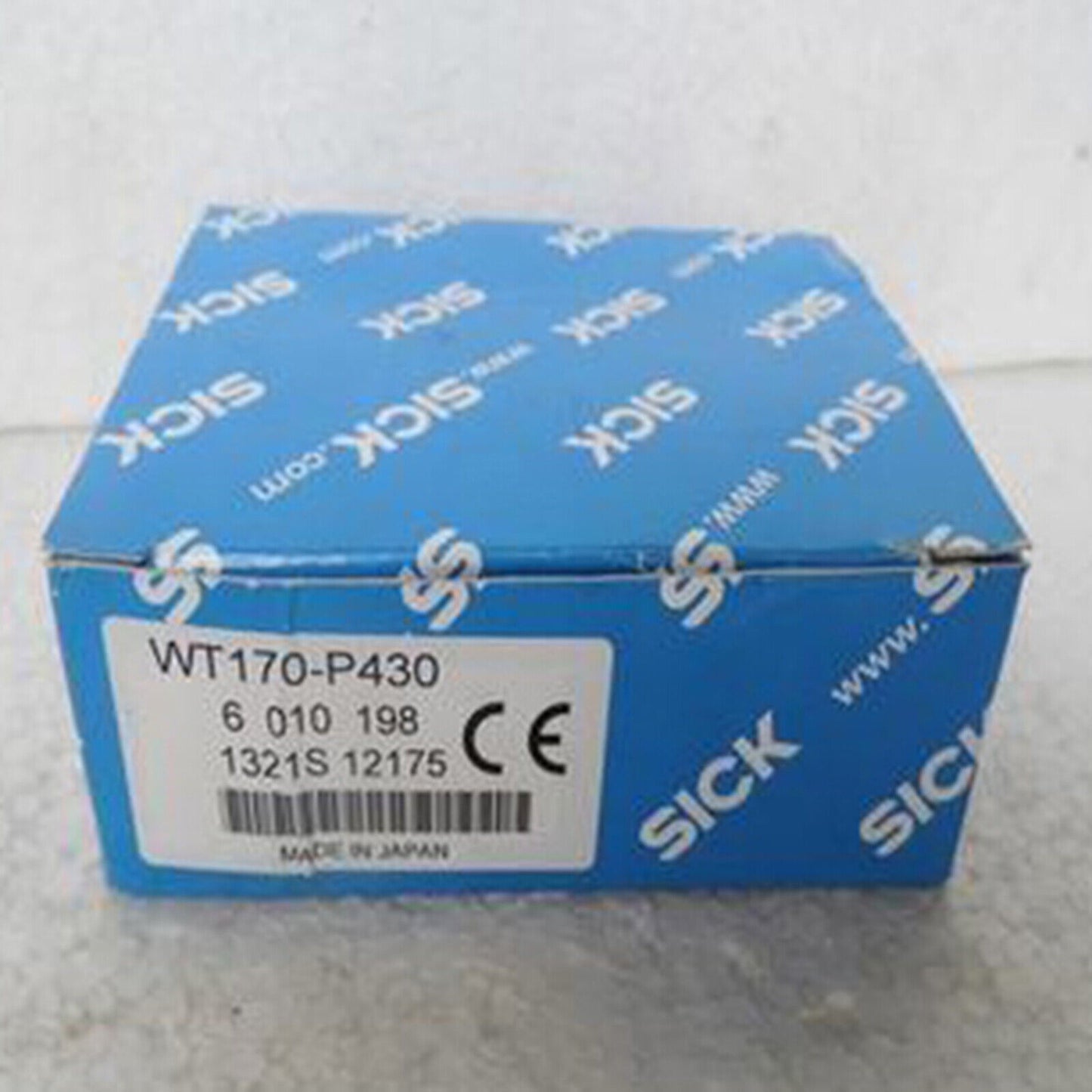 ONE SICK Photoelectric Sensors WT170-P430 - SICK