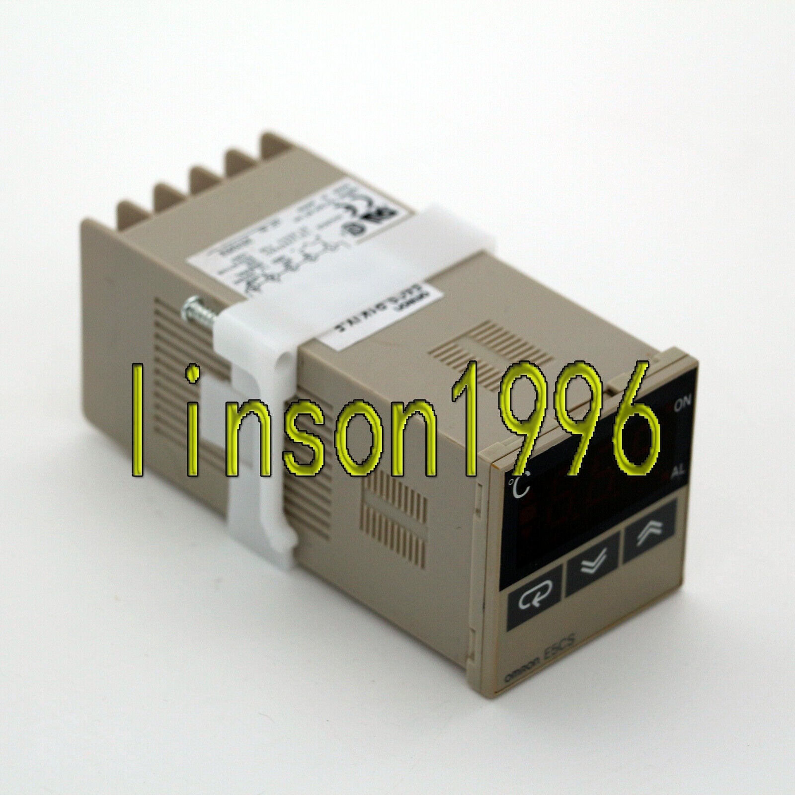 OMRON E5CS-R1KJX-F Temperature Controller - OMRON