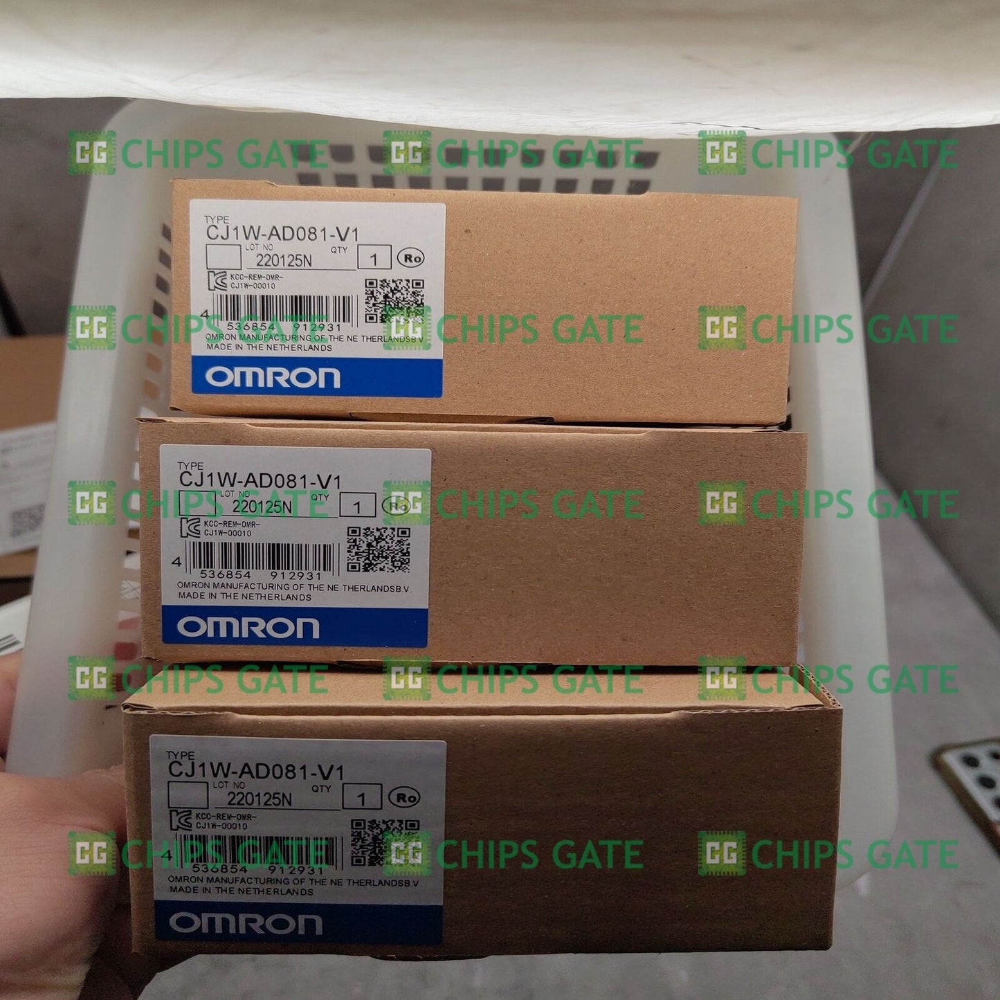 Omron CJ1W-AD081-V1 PLC Module - OMRON