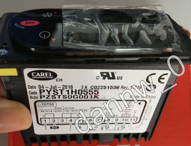 CAREL PZSTS0G001K PYST1H0555 Temperature Controller - CAREL