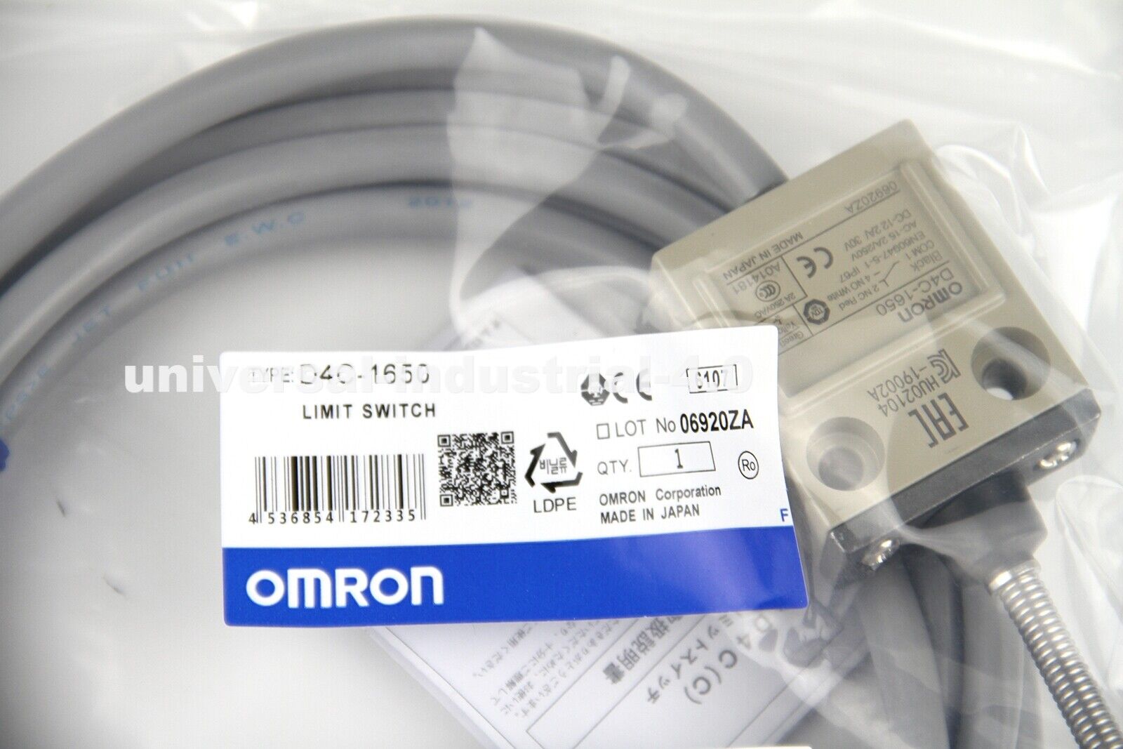 OMRON D4C-1650 Limit Switch | 400V | 2000Hz | 250W | High Precision Switch | OMRON D4C-1650 Limit Switch - OMRON