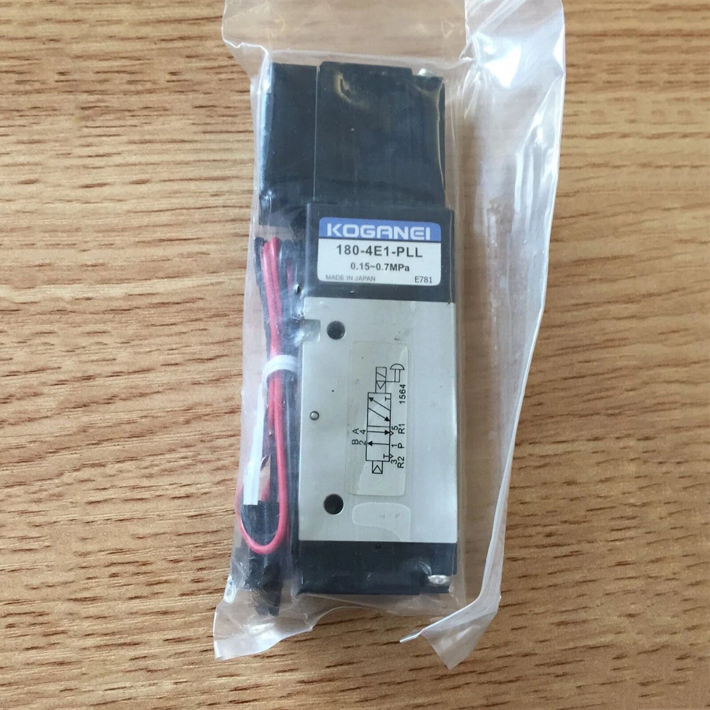 180-4E1-PLL KOGANEI solenoid valve Free Shipping#QW #C