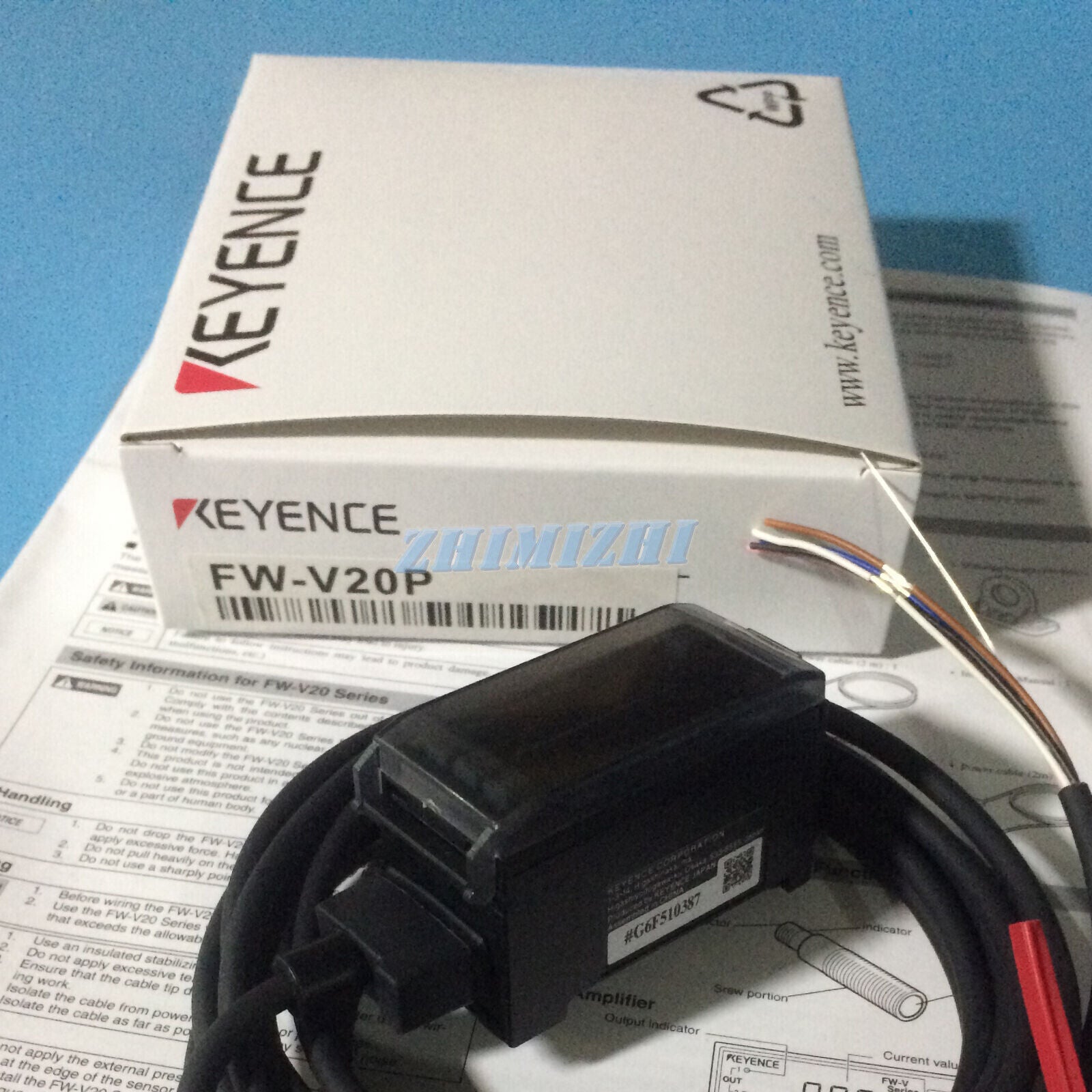 new 1PC  KEYENCE FW-V20P Ultrasonic Sensor In Box FWV20P