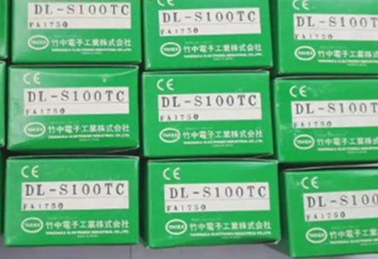 Takex DL-S100TC Photoelectric Sensor - TAKEX
