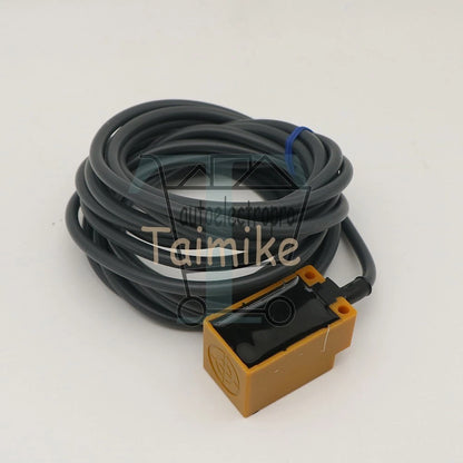 1PCS Omron TL-N12MD1 5M Proximity Switch Free Shipping