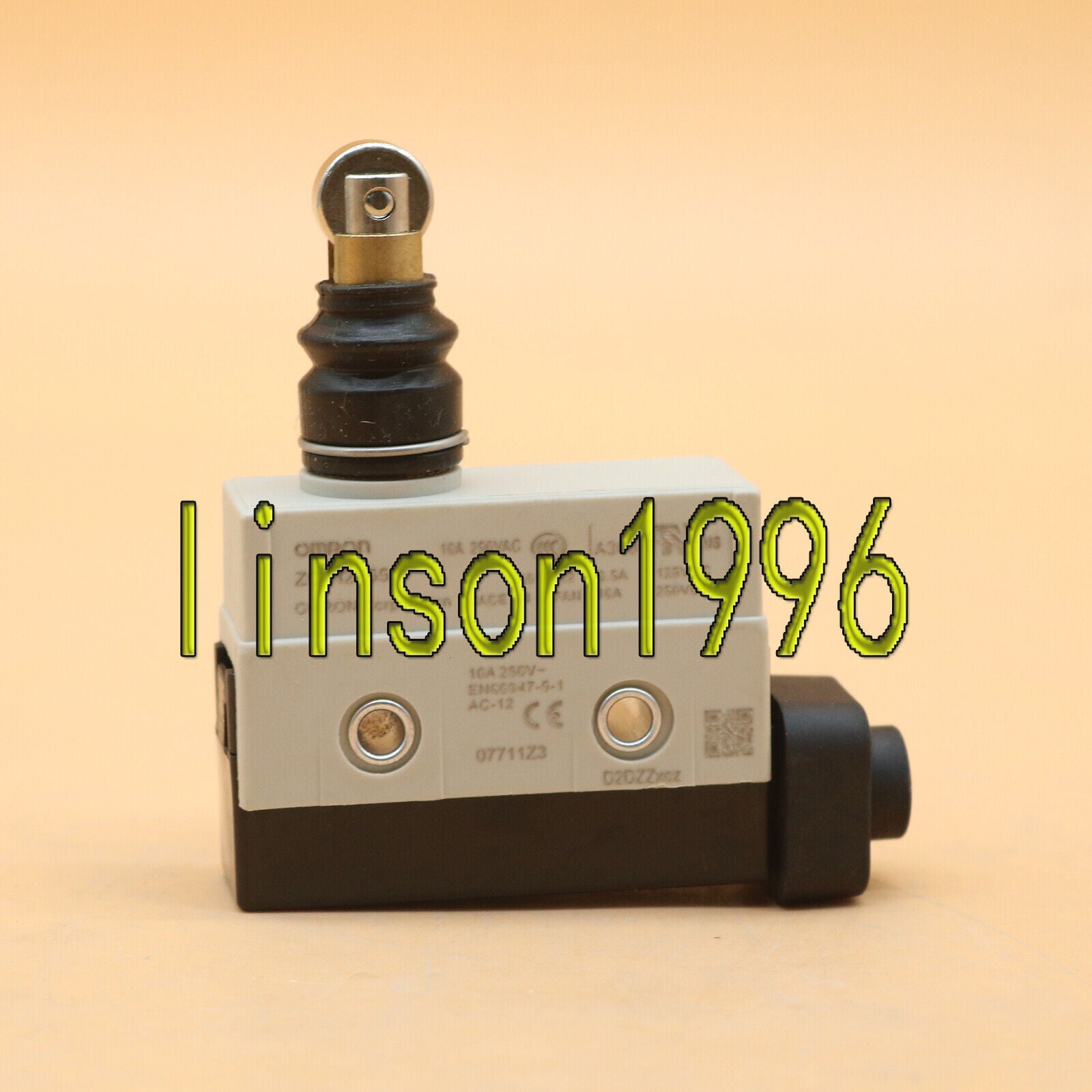 Omron ONE Enclosed Limit Switch ZC-N2255 Sealed Roller Plunger - OMRON
