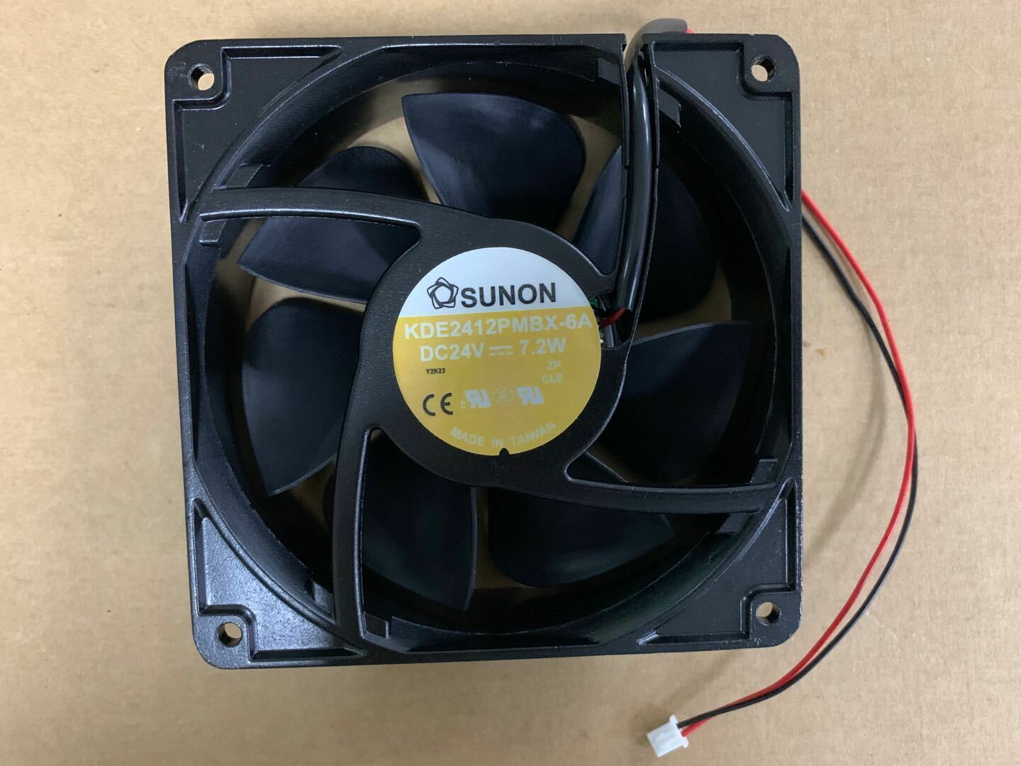 new 1pcs SUNON KDE2412AMBX-6A 12CM 24V 7.2W for Danfoss inverter fan