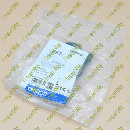 Omron E3T-FL13 Diffuse Photoelectric Sensor - OMRON