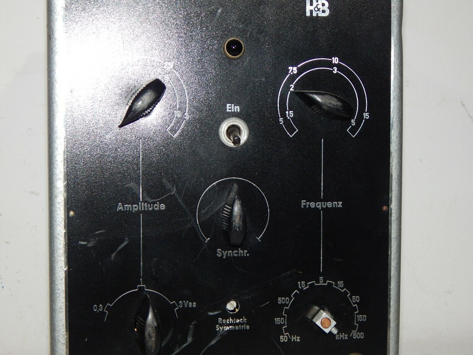 Used Generator GRUNDIG Type 221 Square Wave Generator Measuring Device - GRUNDIG