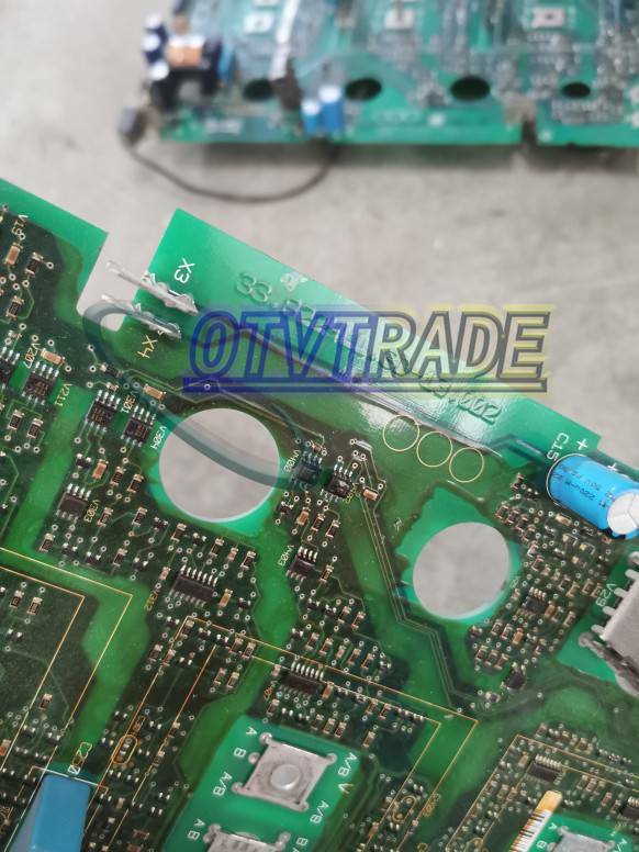 used 1PCS  Lenze driver board 33.8224LL.3D-13.002