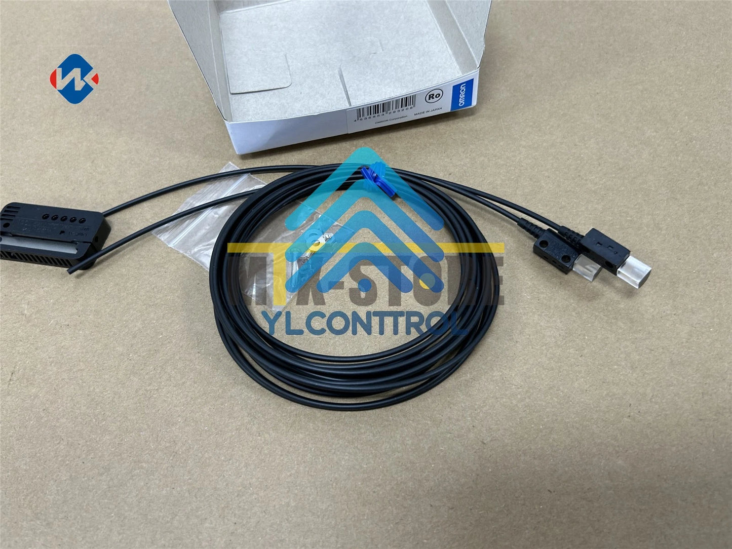 1PCS OMRON Fiber optic sensor E32-T14