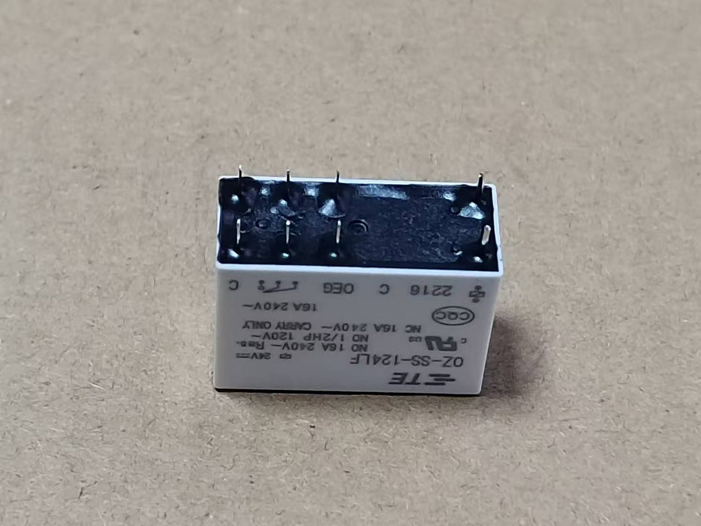 new 2pcs RELAY RELAYS OEG OZ-SS-124LF 24VDC 8 PIN