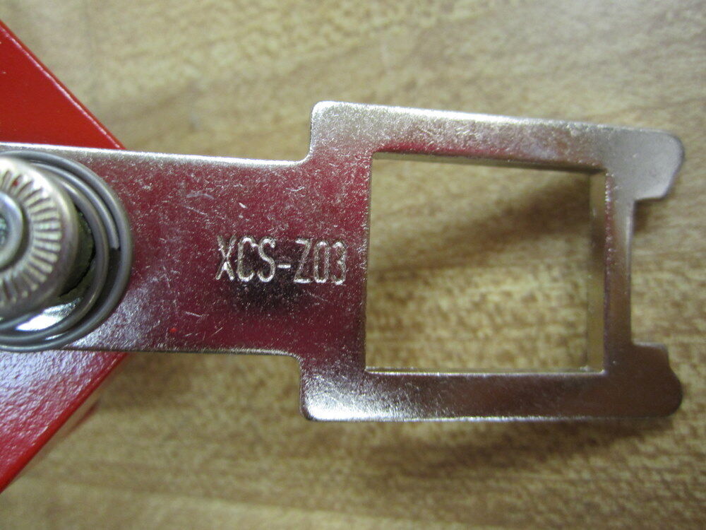 new Telemecanique XCS-Z03 Flexible Key-Tongue XCSZ03 074537