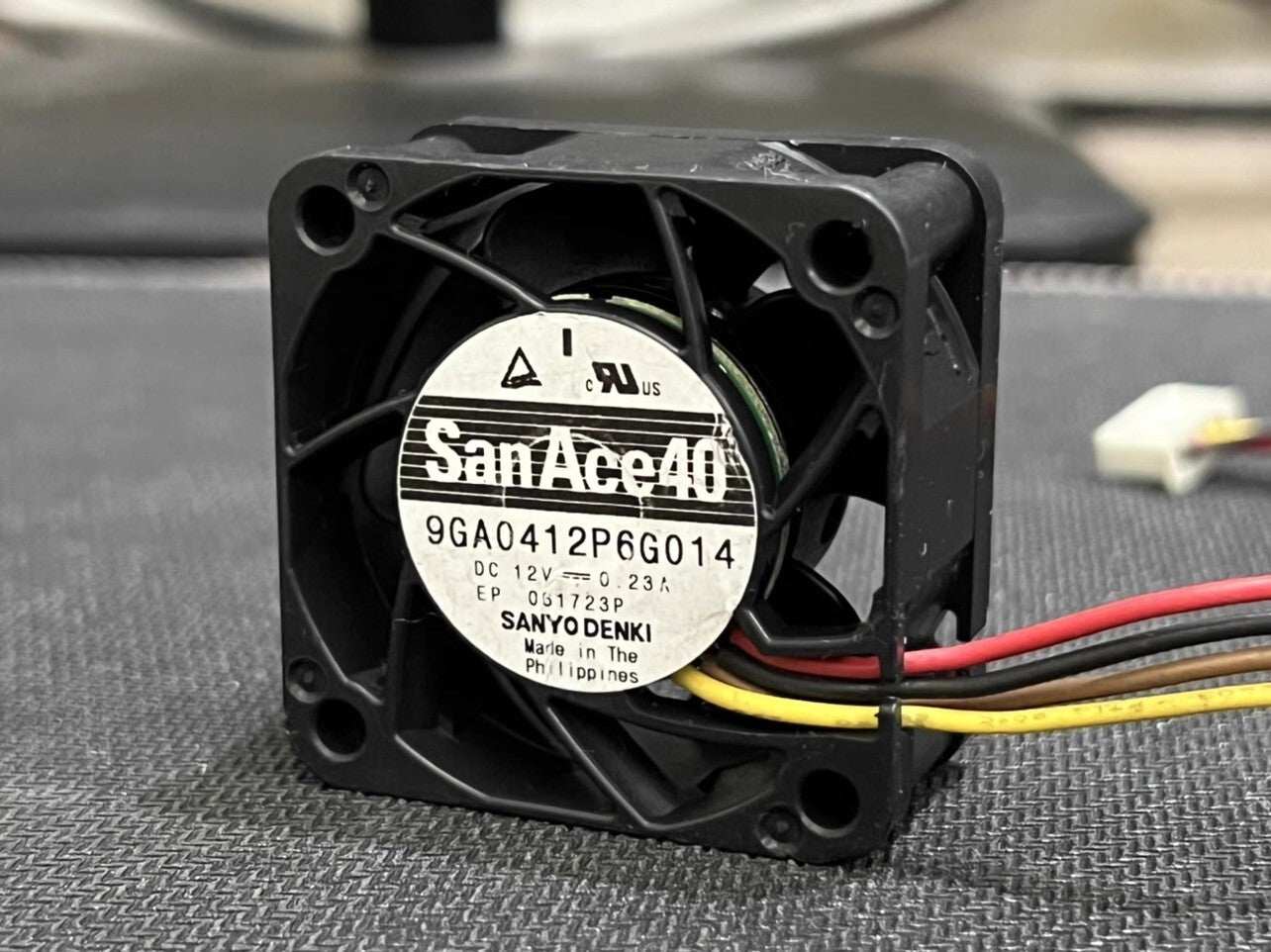 Sanyo 9GA0412P6G014 DC12V 0.23A 4-Wire Silent Cooling Fan