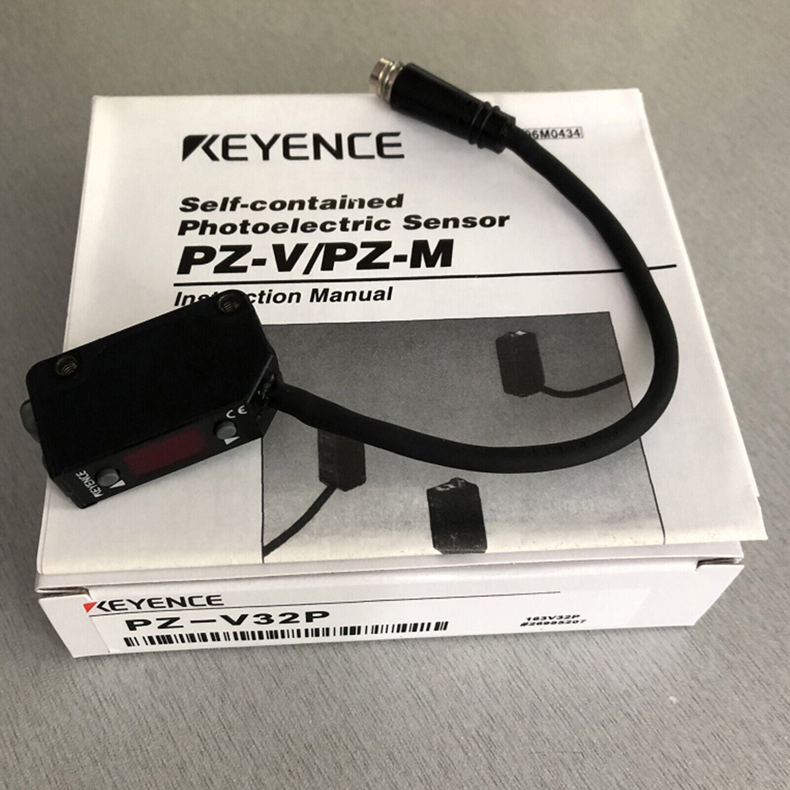Keyence PZ-V32P Photoelectric Sensor - KEYENCE
