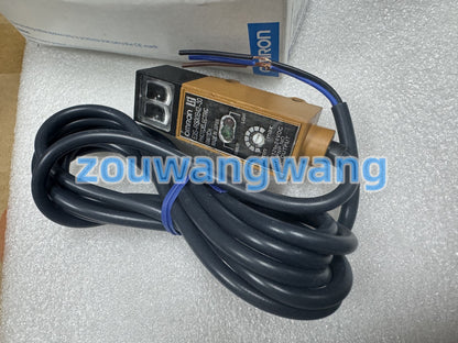 new 1PCS Omron E3S-RS30B42-30 Photoelectric Switch