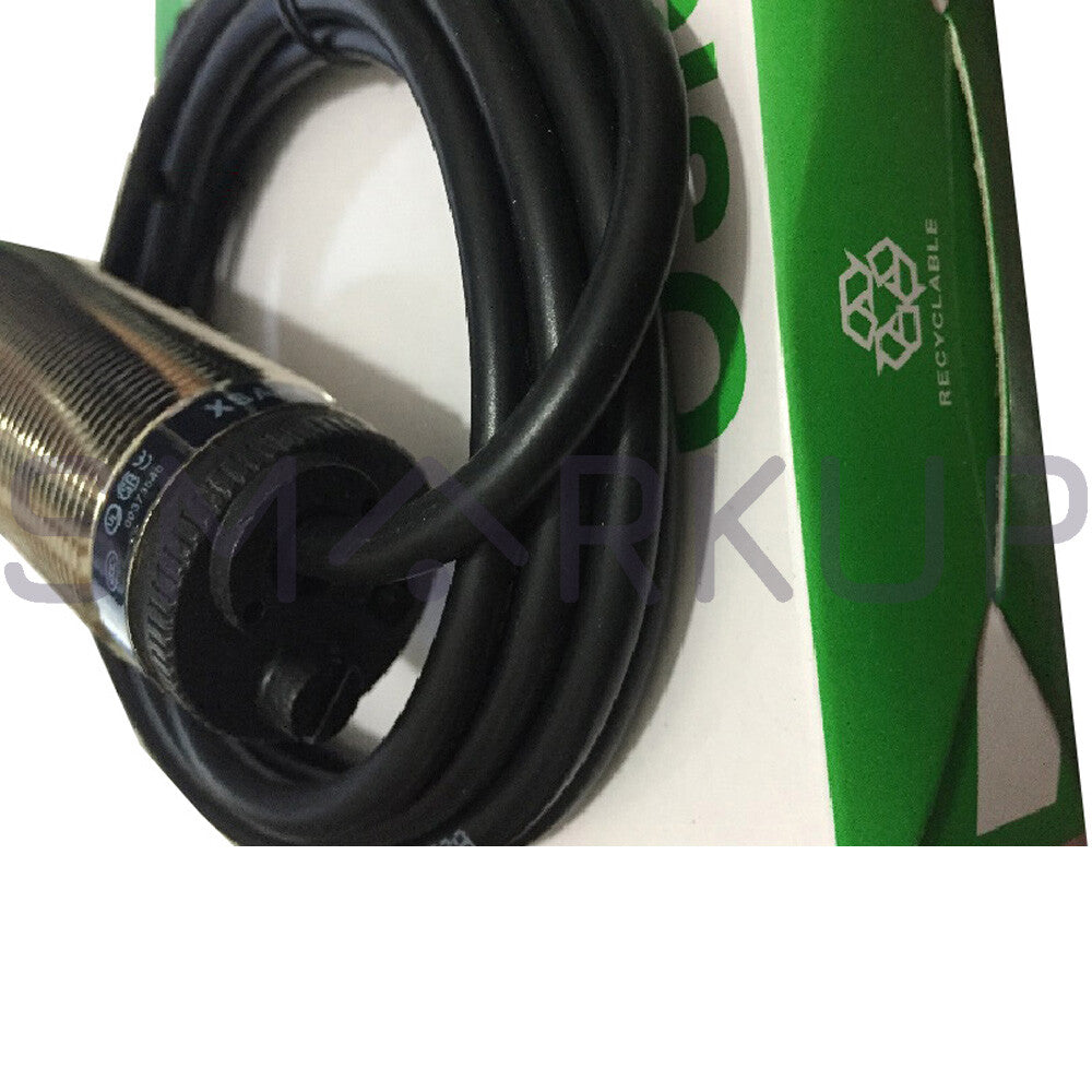 new Schneider XSA-V11801 Inductive Proximity Sensors