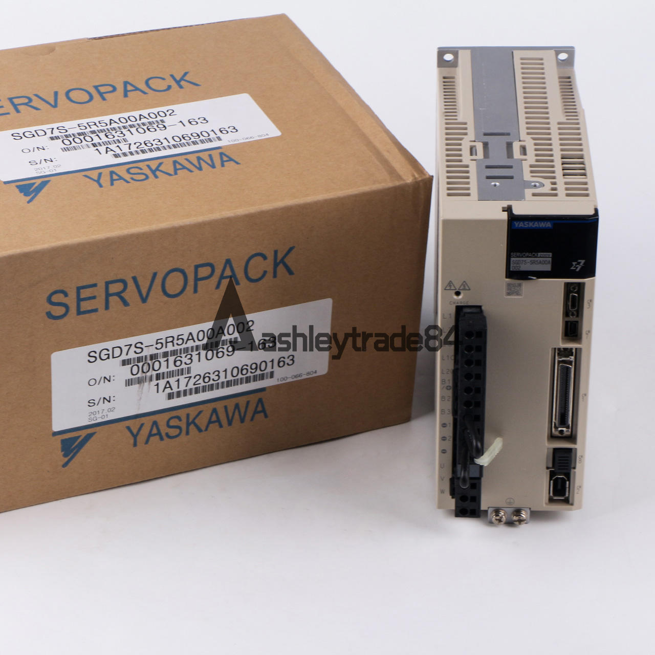 1PC Yaskawa SGD7S5R5A00A002 Servo Driver SGD7S-5R5A00A002